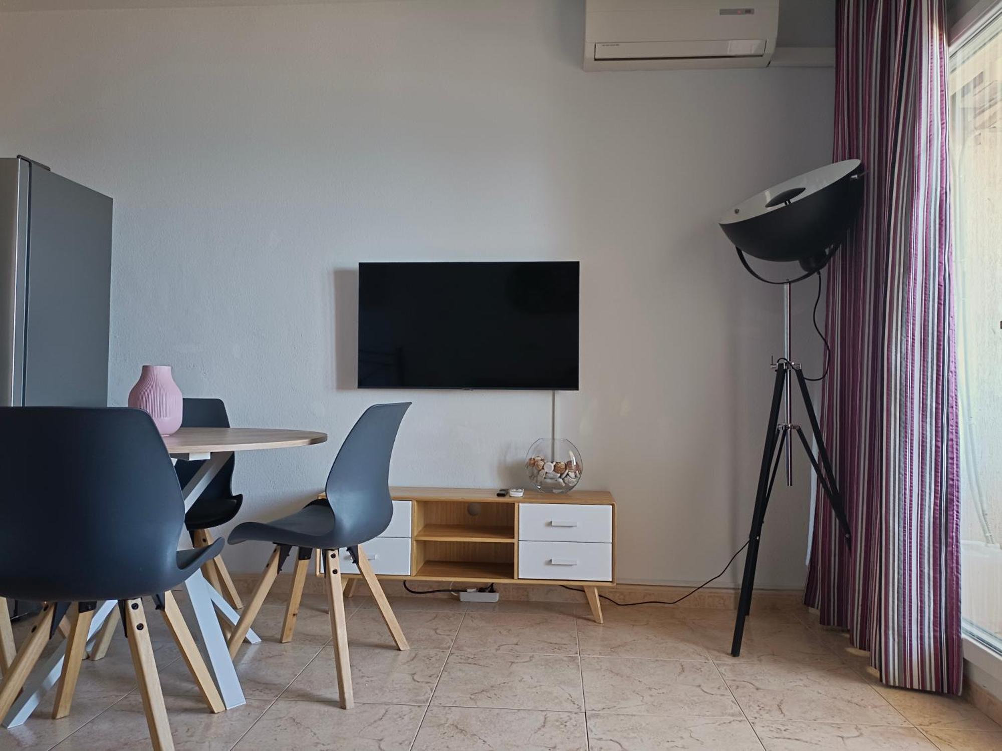 Estudio Con Vistas En Primera Linea De Playa * Benalmádena